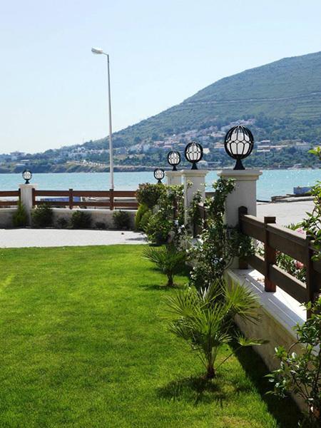 Nemrut Bay Otel Yenifoca Buitenkant foto