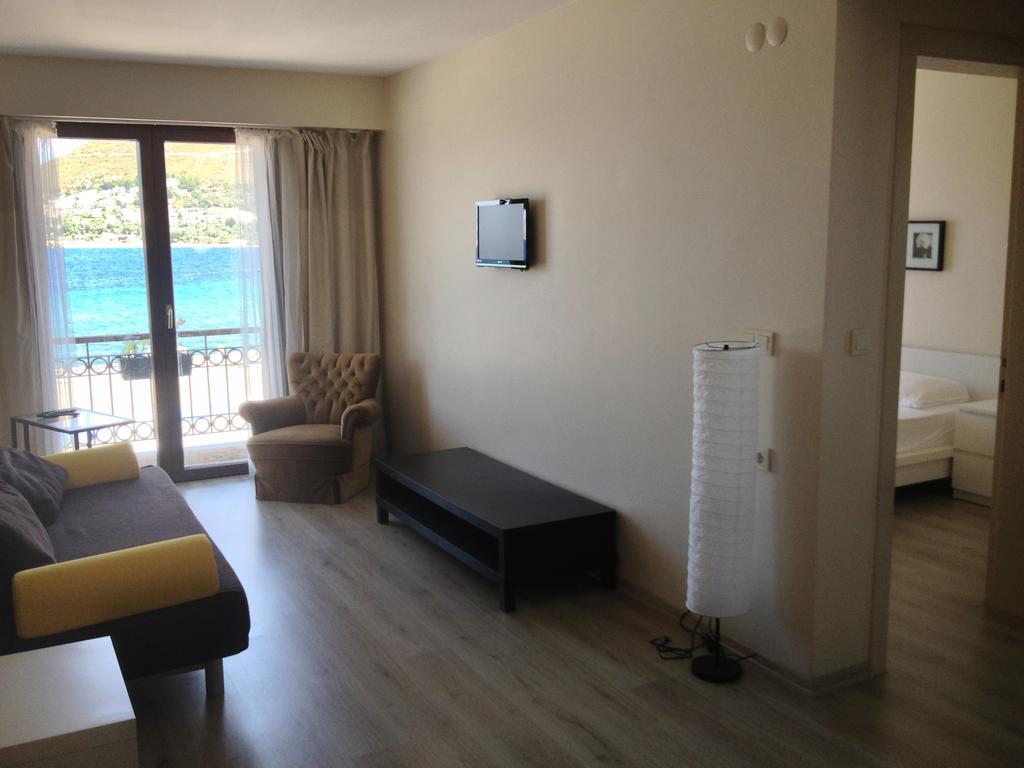 Nemrut Bay Otel Yenifoca Kamer foto